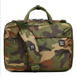 Herschel Supply Co.® Britannia messenger bag